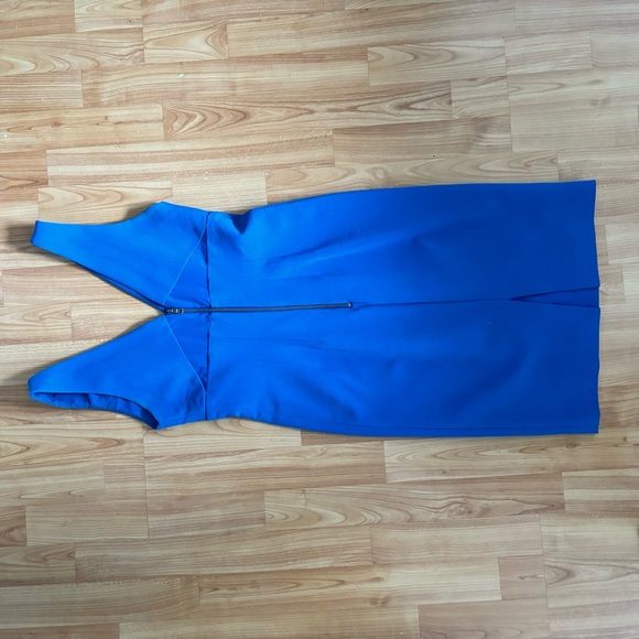 ALICE + OLIVIA midi dress - Picture 3 of 7